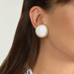 Lilly clip earrings in brass, lucite cabochon