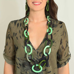 Sautoir Lucy en acétate vert clair, foncé et noir