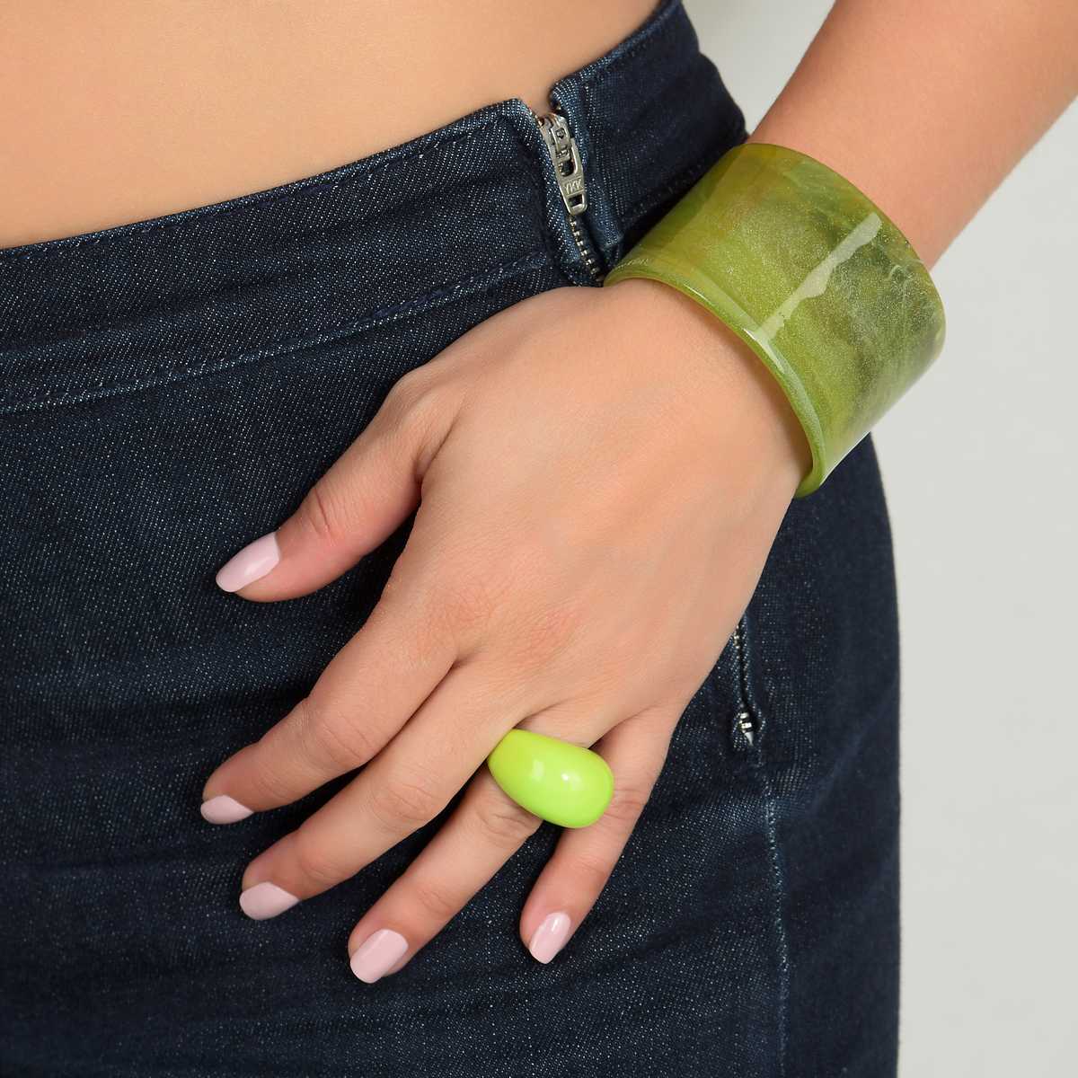Bague Mila en Lucite