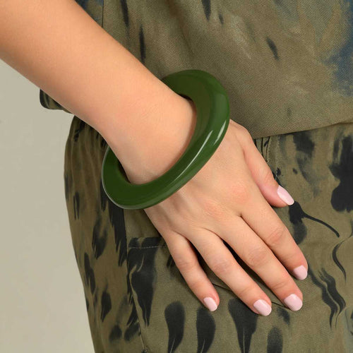 Lucy bangle in olive green acetate