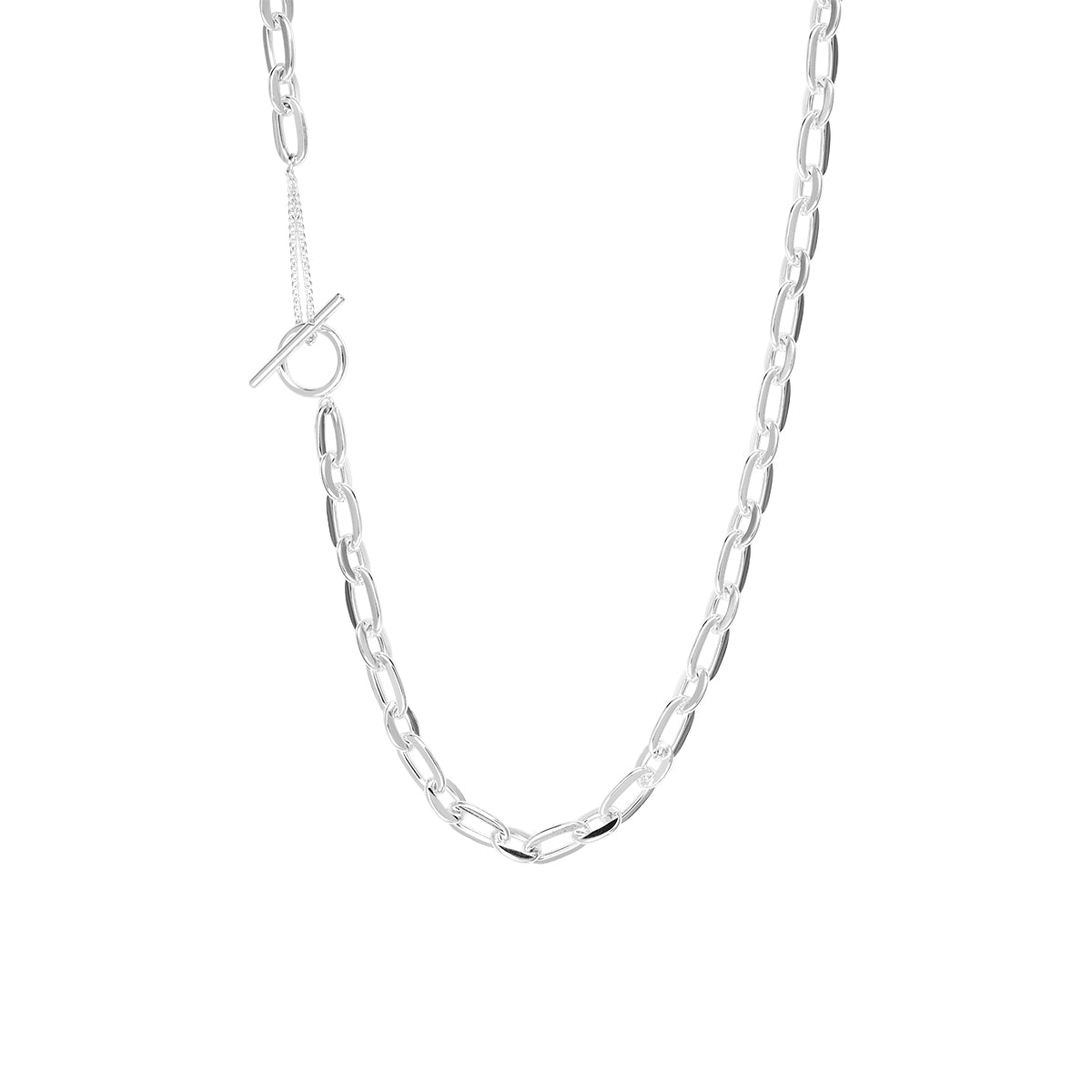 Collier Latifa en acier argenté – vue rapprochée