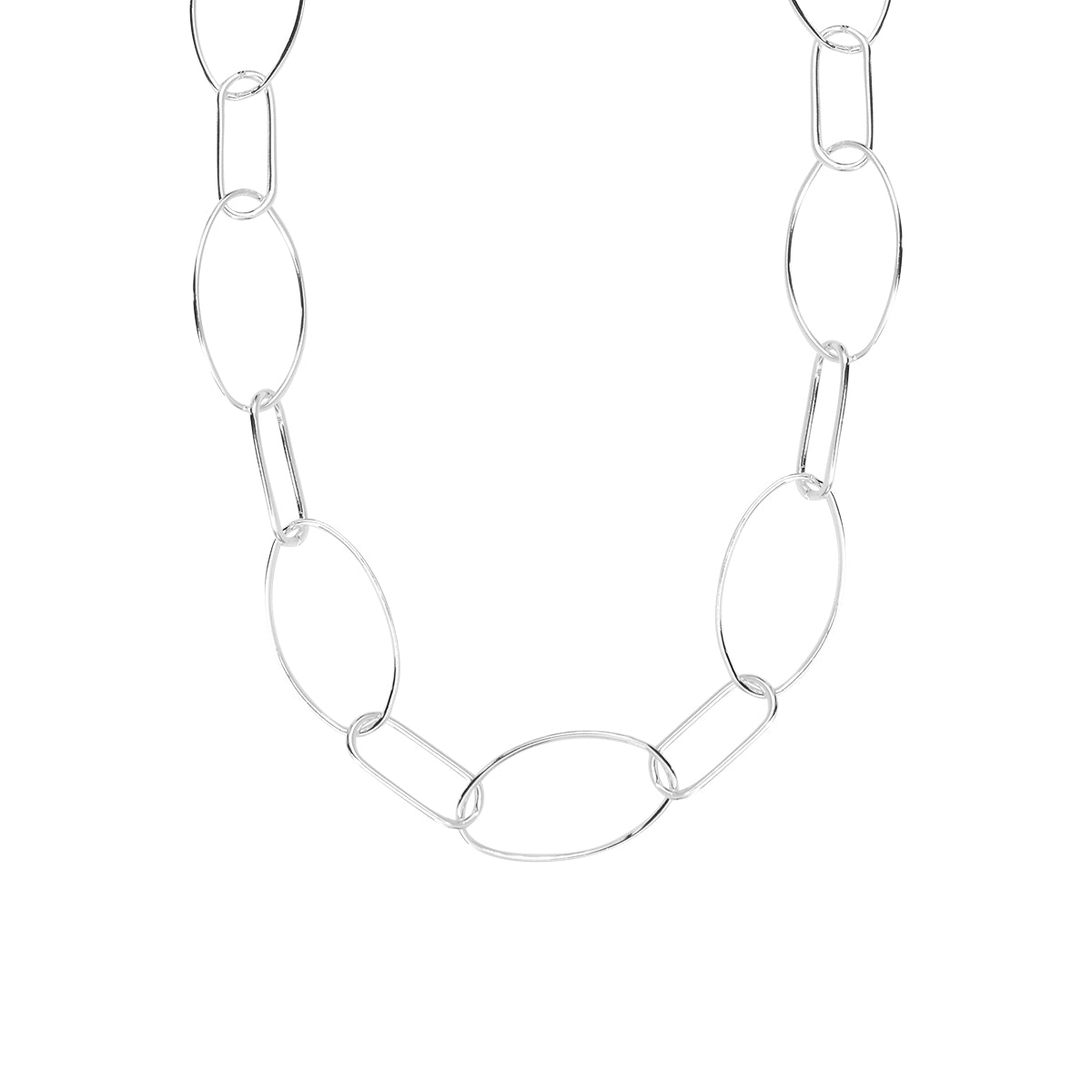 Collier Yael en acier argenté – vue rapprochée
