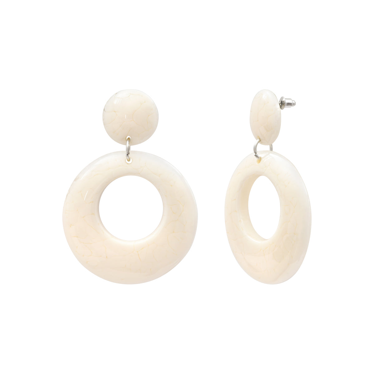 Boucles d'Oreilles Linnea en Résine Crème et Acier
